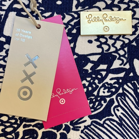 Lilly Pulitzer Target 20th Anniversary Collection Navy White Fish Upstream Pouch - Picture 2 of 4